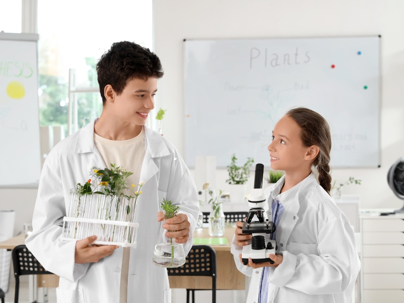 Lớp học thêm Sinh từ lớp 10-12